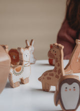 Încarcă imaginea în vizualizatorul Galerie, Animale din lemn - Joc de echilibru